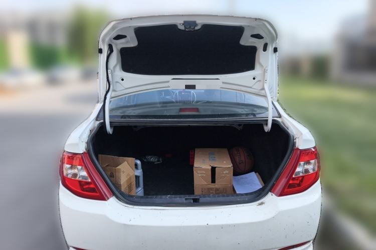 Used BYD F3 2015 Energy-Efficient Model 1.5L Manual Comfort Edition Trunk