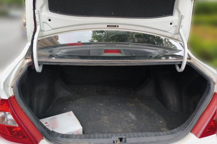 Used BYD F3 2015 Energy-Saving Edition 1.5L Manual Luxury Model Trunk
