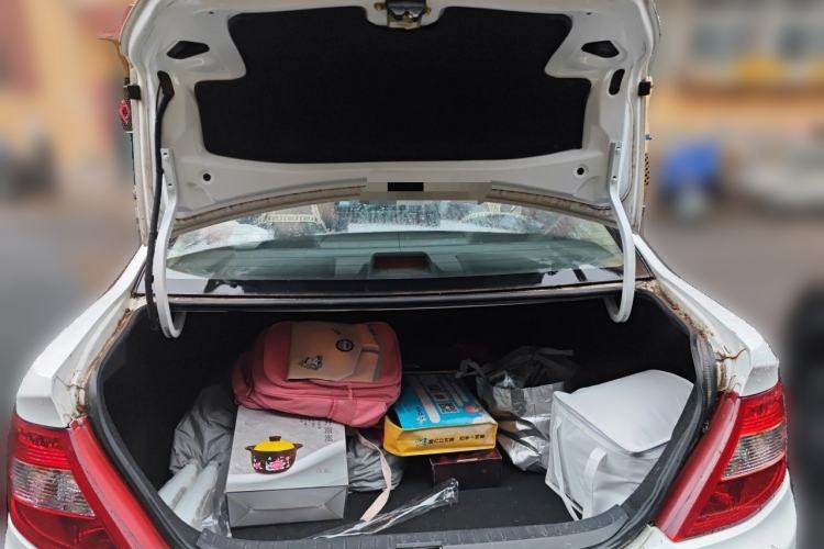 Used BYD F3 2015 Energy-Saving Edition 1.5L Manual Luxury Model Trunk