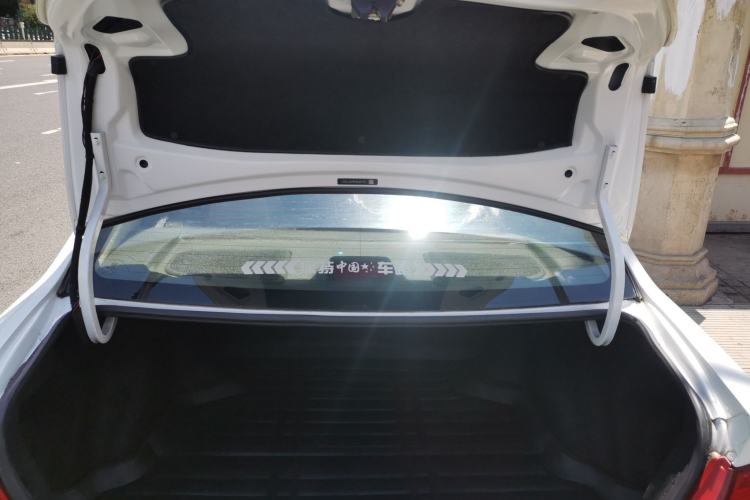 Used BYD F3 2015 Energy-Efficient Model 1.5L Manual Comfort Edition Trunk