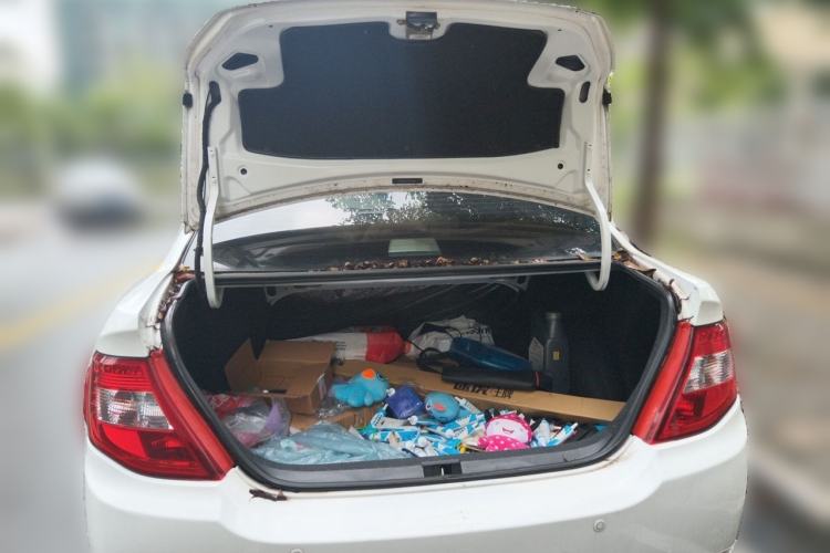 Used BYD F3 2015 Energy-Saving Edition 1.5L Automatic Prestige Model Trunk