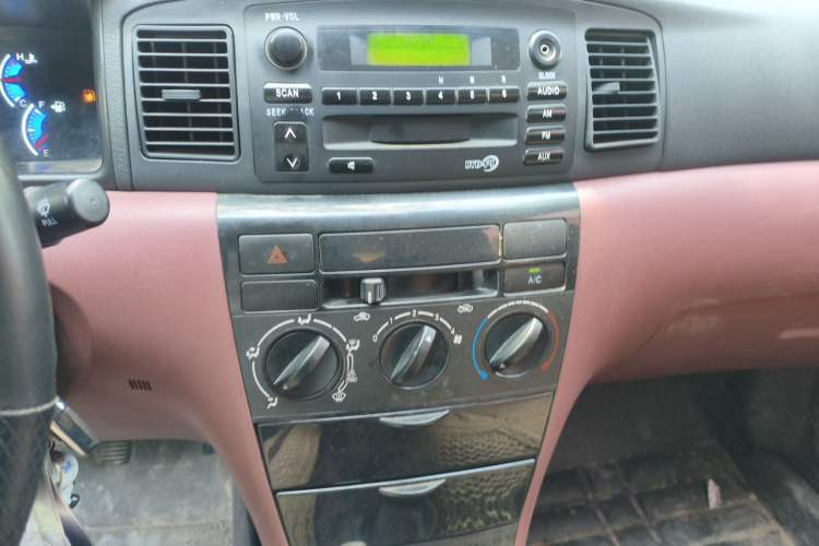 Used BYD F3 2016 1.5L Manual Comfort Model Audio And AC Panel