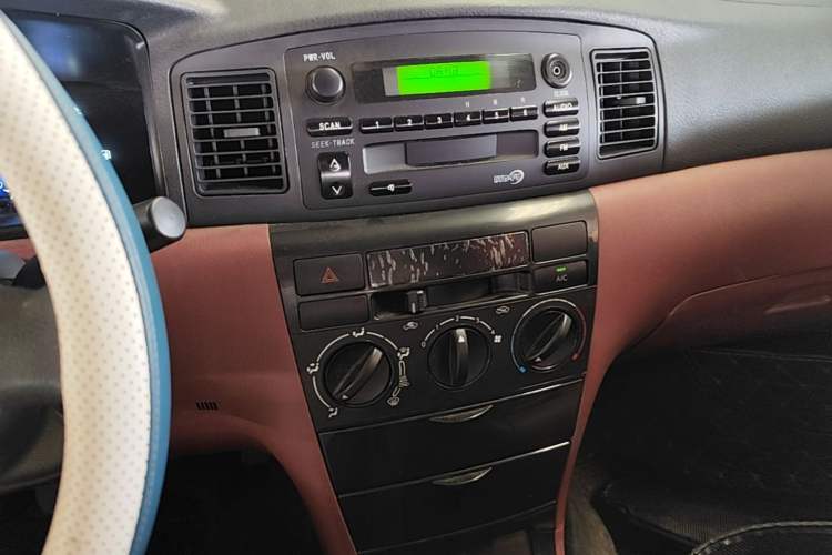 Used BYD F3 2016 1.5L Manual Comfort Model Audio And AC Panel