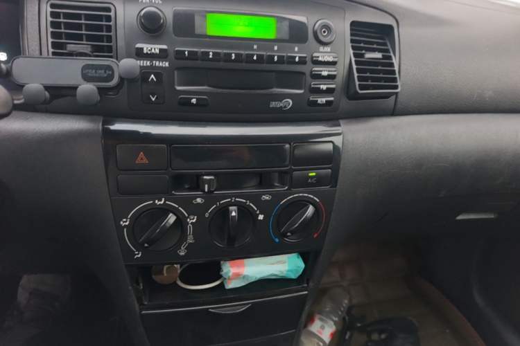 Used BYD F3 2016 1.5L Manual Comfort Model Audio And AC Panel