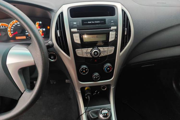 Used BYD F3 2016 1.5L Manual Comfort Model Audio And AC Panel
