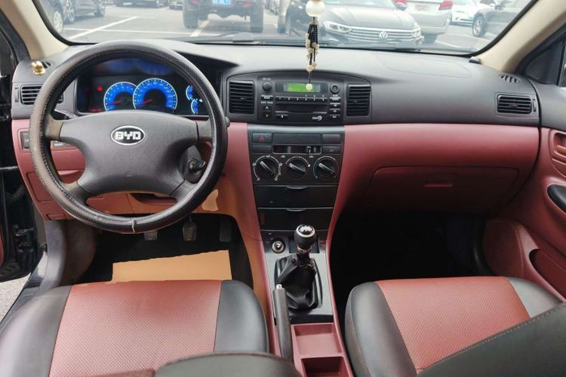 Used BYD F3 2016 1.5L Manual Comfort Model Center Console