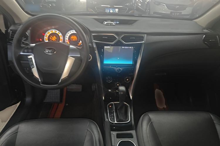 Used BYD F3 2016 1.5L Automatic Luxury Version Center Console