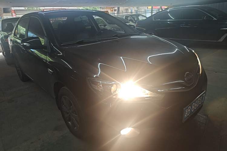 Used BYD F3 2016 1.5L Automatic Luxury Version Front Right 45 Deg