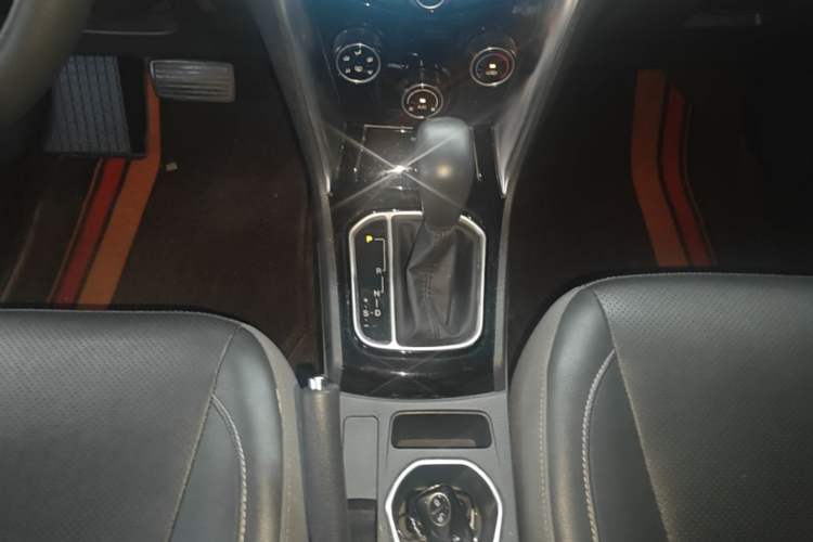 Used BYD F3 2016 1.5L Automatic Luxury Version Gear Lever