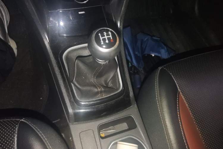 Used BYD F3 2016 1.5L Manual Luxury Model Gear Lever