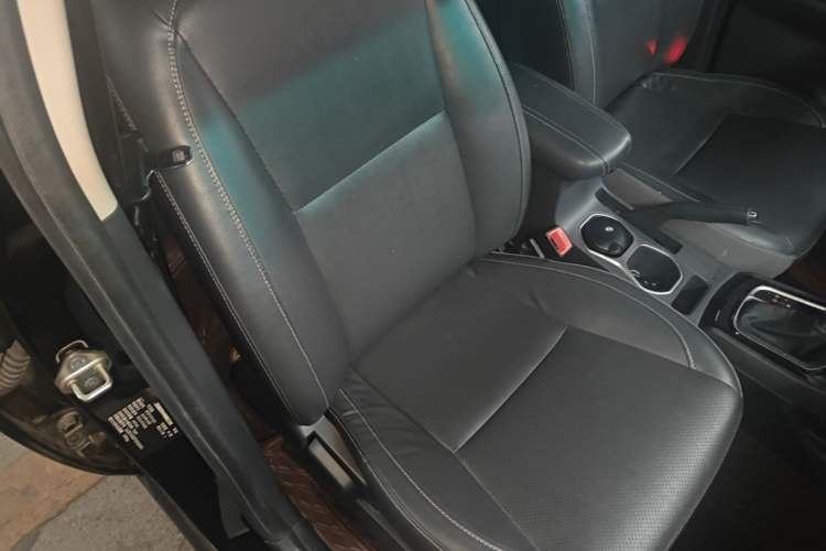 Used BYD F3 2016 1.5L Automatic Luxury Version Right Front Seat