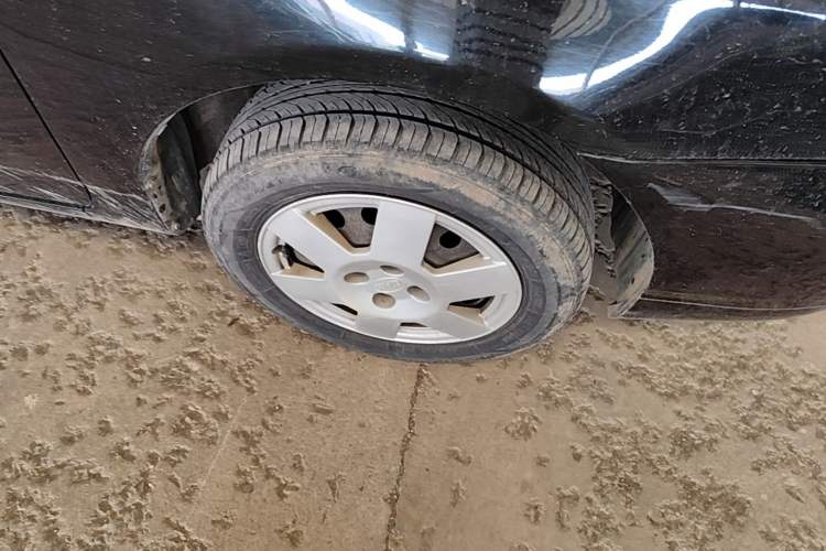 Used BYD F3 2016 1.5L Manual Comfort Model Right Front Wheel Hub