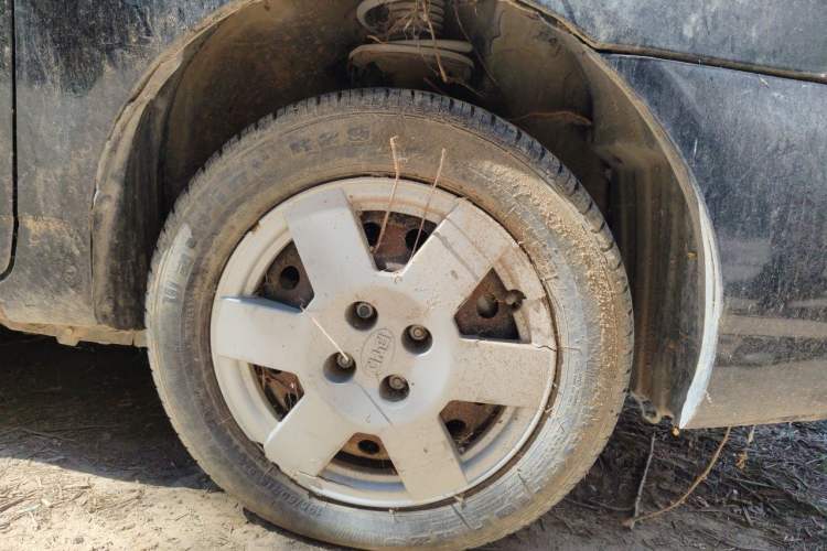 Used BYD F3 2016 1.5L Manual Comfort Model Right Front Wheel Hub