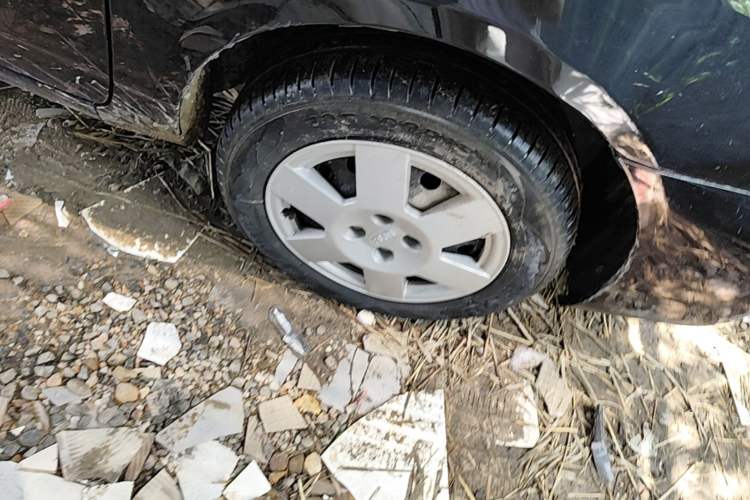 Used BYD F3 2016 1.5L Manual Comfort Model Right Front Wheel Hub