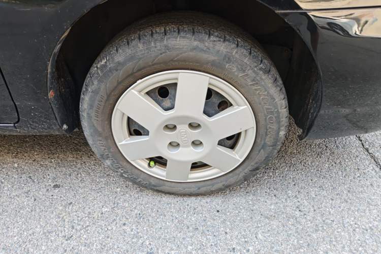 Used BYD F3 2016 1.5L Manual Comfort Model Right Front Wheel Hub