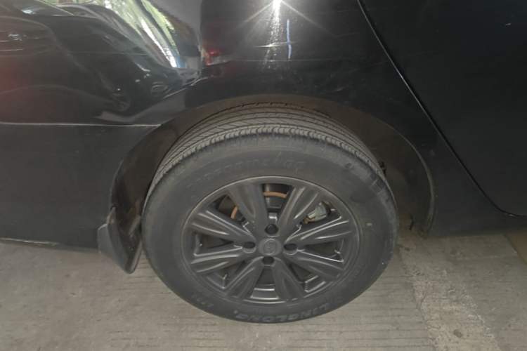 Used BYD F3 2016 1.5L Automatic Luxury Version Right Rear Wheel Hub