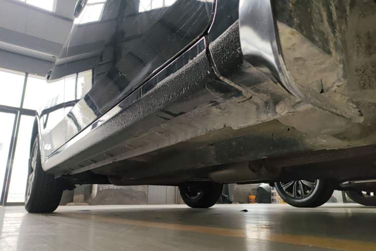 Used BYD F3 2016 1.5L Manual Luxury Model Right Side Sill
