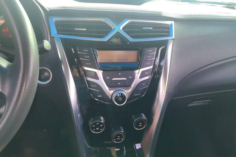 Used BYD F3 2016 1.5L Automatic Luxury Model Audio And AC Panel