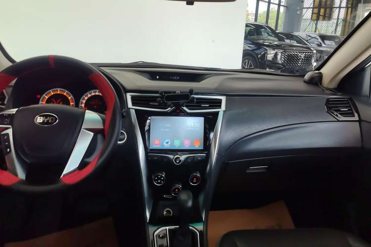 Used BYD F3 2016 1.5L Automatic Luxury Version Audio And AC Panel