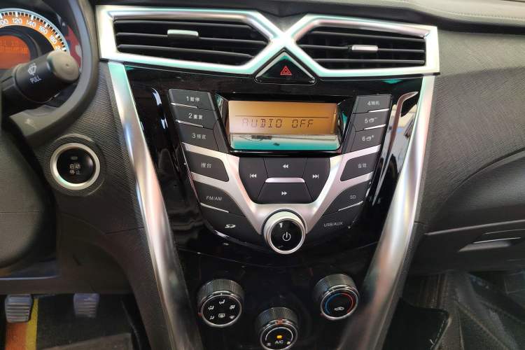 Used BYD F3 2016 1.5L Manual Luxury Model Audio And AC Panel