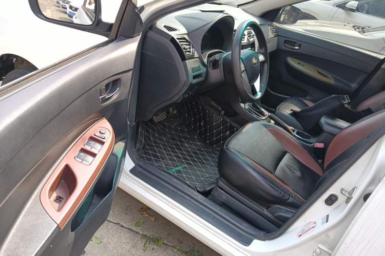 Used BYD F3 2016 1.5L Automatic Luxury Model Driver Seat