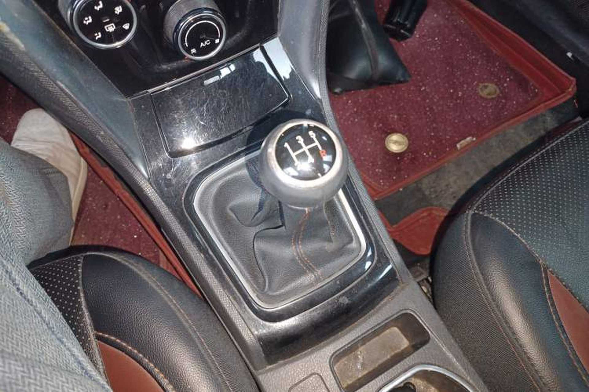 Used BYD F3 2016 1.5L Manual Luxury Model Gear Lever