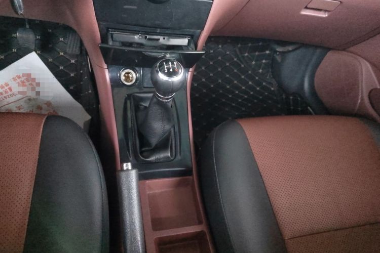 Used BYD F3 2016 1.5L Manual Comfort Model Gear Lever