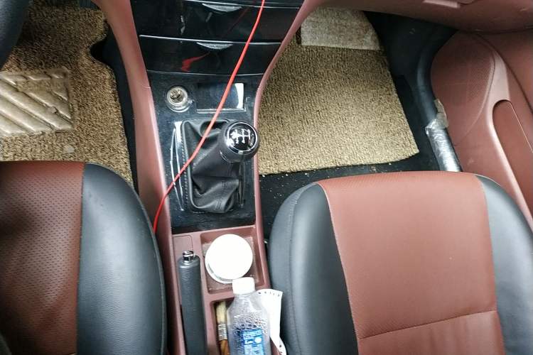 Used BYD F3 2016 1.5L Manual Comfort Model Gear Lever