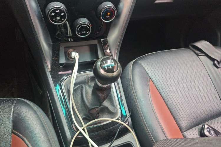 Used BYD F3 2016 1.5L Manual Luxury Model Gear Lever