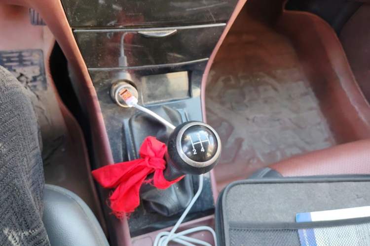 Used BYD F3 2016 1.5L Manual Comfort Model Gear Lever