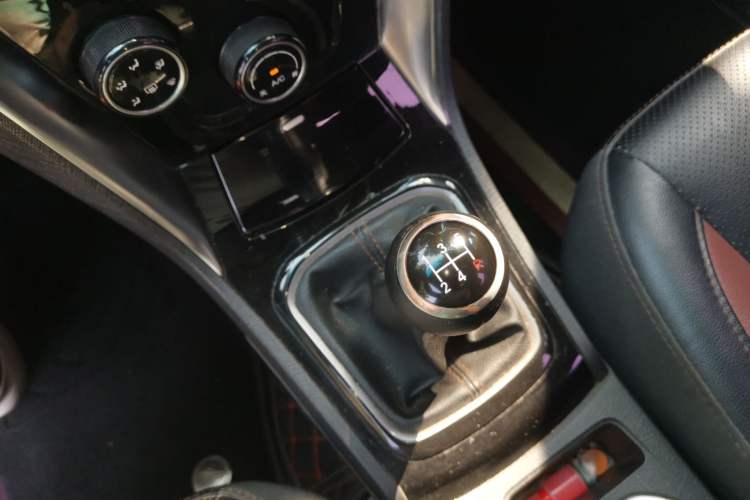 Used BYD F3 2016 1.5L Manual Luxury Model Gear Lever