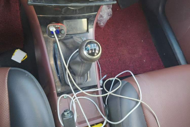Used BYD F3 2016 1.5L Manual Comfort Model Gear Lever