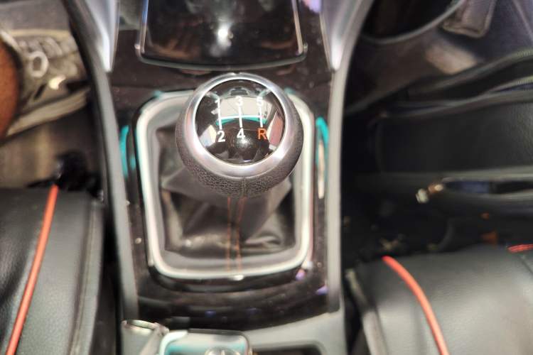 Used BYD F3 2016 1.5L Manual Luxury Model Gear Lever