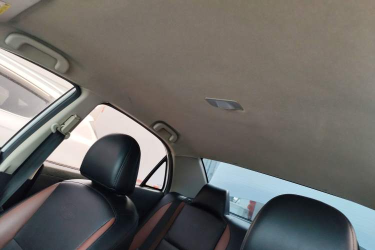 Used BYD F3 2016 1.5L Automatic Luxury Model Headliner