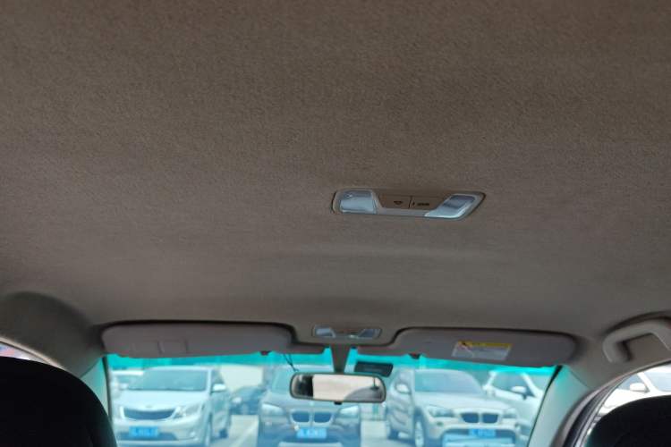 Used BYD F3 2016 1.5L Automatic Luxury Model Headliner