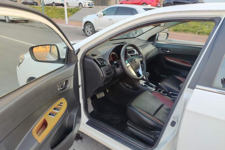Used BYD F3 2016 1.5L Automatic Luxury Model Interior 1