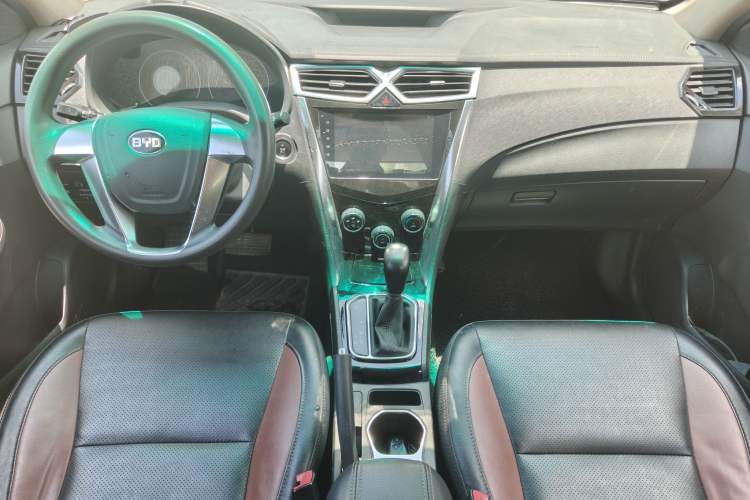 Used BYD F3 2016 1.5L Automatic Luxury Model Interior 1