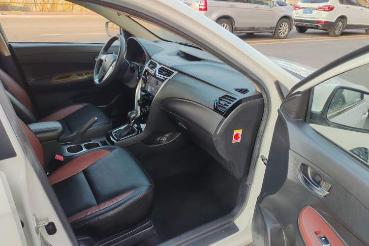 Used BYD F3 2016 1.5L Automatic Luxury Model Interior 5