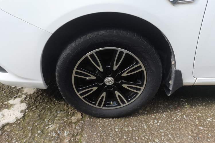 Used BYD F3 2016 1.5L Automatic Luxury Model Left Front Wheel Hub