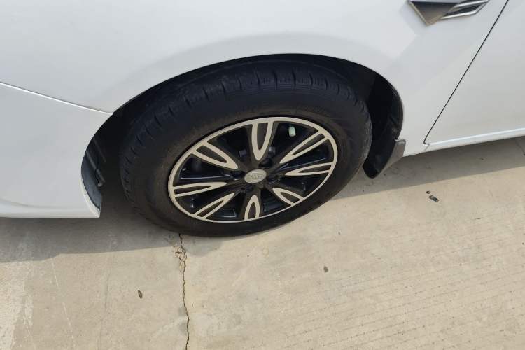 Used BYD F3 2016 1.5L Automatic Luxury Model Left Front Wheel Hub