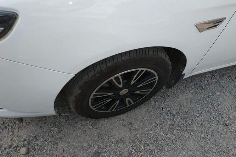 Used BYD F3 2016 1.5L Automatic Luxury Model Left Front Wheel Hub