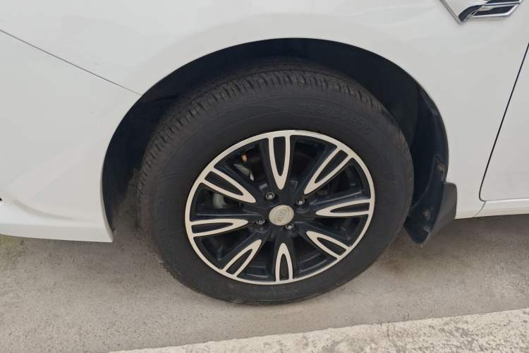 Used BYD F3 2016 1.5L Automatic Luxury Model Left Front Wheel Hub