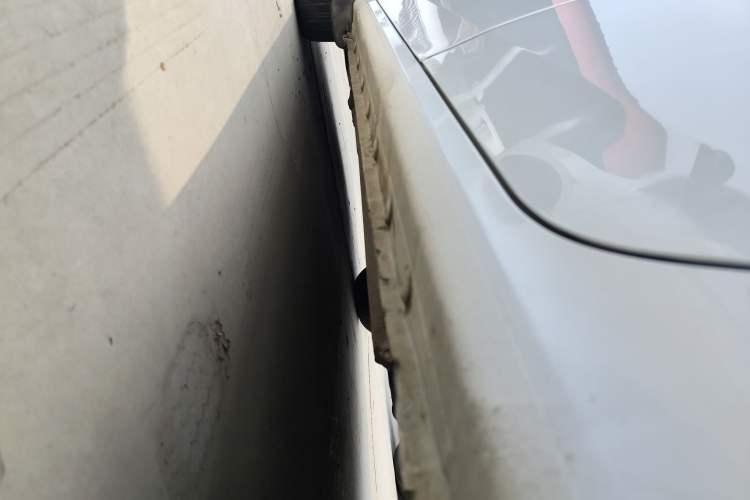 Used BYD F3 2016 1.5L Automatic Luxury Model Left Side Sill