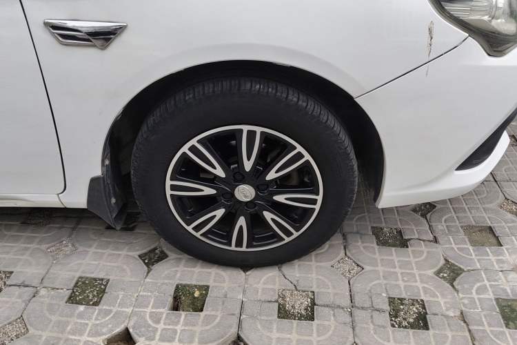 Used BYD F3 2016 1.5L Automatic Luxury Model Right Front Wheel Hub