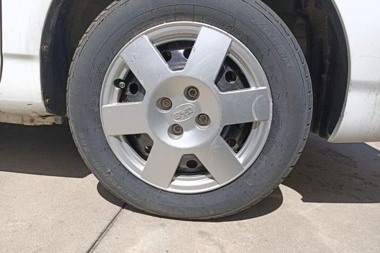 Used BYD F3 2016 1.5L Manual Comfort Model Right Front Wheel Hub