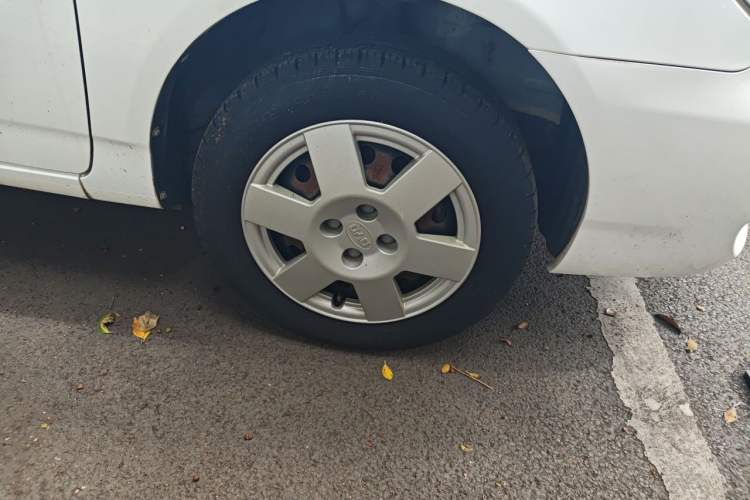 Used BYD F3  Right Front Wheel Hub