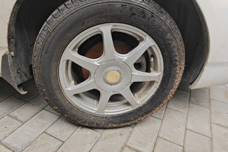 Used BYD F3 2016 1.5L Manual Comfort Model Right Front Wheel Hub