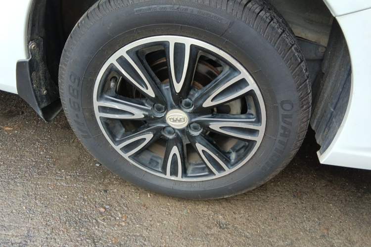 Used BYD F3 2016 1.5L Manual Luxury Model Right Front Wheel Hub