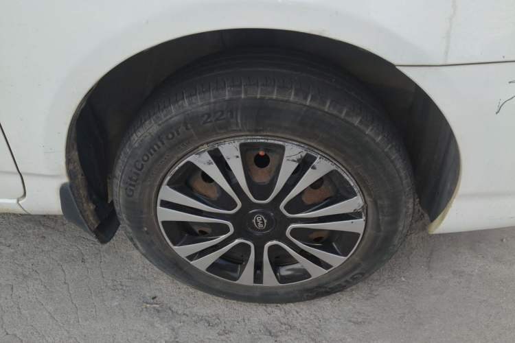 Used BYD F3 2016 1.5L Manual Comfort Model Right Front Wheel Hub