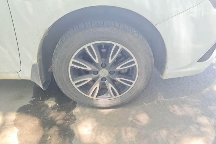 Used BYD F3 2016 1.5L Manual Luxury Model Right Front Wheel Hub